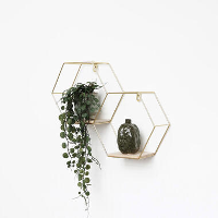 Dubbel zeshoekig metalen wandrek met 2 houten plankjes   30,5x41 cm   Goud