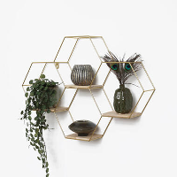 Vierdubbel zeshoekig metalen wandrek met 4 houten plankjes   40,5x58 cm   Goud