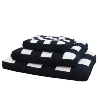 Cozy Block hondenkussen zwart/wit S