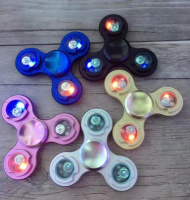 Led Edc Aluminum Fidget Hand Spinner Gadget Tri Spinner Finger Reduce Stress Gadget