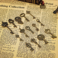 14Pcs Retro Vintage Old Style Key Pendants Diy Accessaries