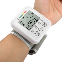 English Broadcast LCD Blood Pressure Monitor Intellisense Voice Digital Wrist Sphygmomanometer