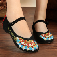 Flower Chinese Embroidered Buckle Shoes