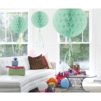 Decoratie bol   mint groen   30 cm   crepe papier   versiering   feestversiering