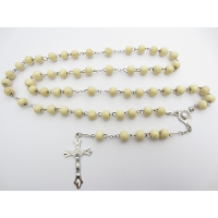 Rozenkrans ketting   extra lang   met kruis   beige   100 cm   8 mm kralen