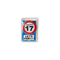 17 Jaar geworden Happy Birthday kaart   met cadeau button   Verjaardag wenskaart