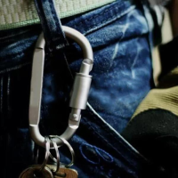 Outdoor Aluminum D Ring Screw Locking Carabiner Hook Clip Key Chain