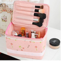 Portable Pink Non Woven Fabric Cosmetic Bag Lace Makeup Case