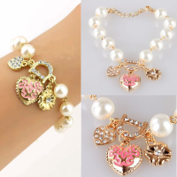 Rhinestone Heart Flower Letter D Pendant Pearl Alloy Chain Bracelet