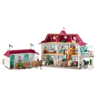 Grote paardenhof met woonhuis en stal