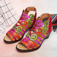 SOCOFY Dames Leren Retro Colorful Hollow Out Hartvorm Soft Gladiatorsandalen met klittenband