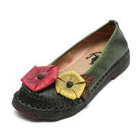 Socofy Handmade Leather Flowers Leaf Decoration Stitching Retro Flat Shoes