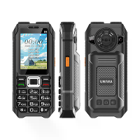 UNIWA M6000 Mini 2G GSM 2,4 inch Vier SIM kaarten Vier standby 4800mAh ingebouwde dubbele zaklamp 3D grote knop powerban