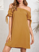 Effen gestrikte manchetten Off shoulder jurk met korte mouwen