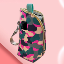 Mijn Hummeltje Nurtura – Warm & Onderweg – Draagbare Babyflessenwarmer Camo   Roze   Rits | Educatief Speelgoed