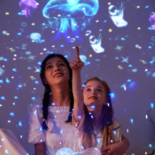 Mijn Hummeltje OceanGlow – Rustgevend & Magisch – Sterrenhemel Projectie Nachtlamp | Educatief Speelgoed