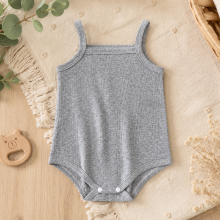 Mijn Hummeltje Summer Bodysuit – Luchtig & Comfort – Gebreide Baby Romper Grijs / 73 (6–9 maanden) / Witte knop | Educatief Speelgoed