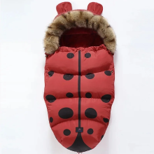 Mijn Hummeltje CozyRide – Warm & Gezellig – Baby Slaapzak voor Kinderwagen Lieveheersbeestje | Educatief Speelgoed