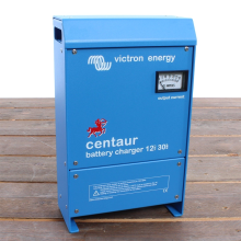 Victron Centaur acculader 12/30 (3) 90 265V AC