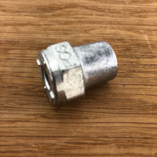 Accupool adapter Plus 5/16 inch   lood   Inwendige draad