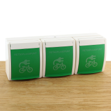 Busch Jaeger 3 voudig Fietsoplaadpunt Geaard
