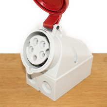 Mennekes Wandcontactdoos 1557 CEE 5 polig 32A   Vrouwelijk   400V IP44
