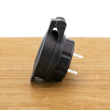 Victron Energy MagCode Power Socket 12V chassisdeel   Max. 15A