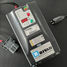Zivan NG3 Hoogfrequent Acculader 24V 100A CB L   Retour