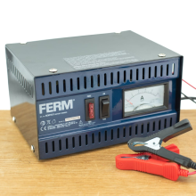 Ferm Acculader BCM1021   6V / 12V