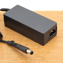 Blu Basic Laptop lader AC Adapter 65W voor Compaq / HP