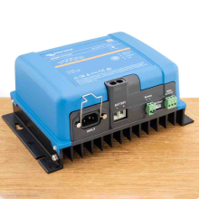Victron Phoenix Smart IP43 lader 36/15 (1)