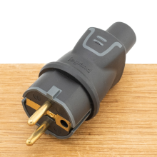 Legrand Geaarde Stekker 2P Rubber IP44 Zwart