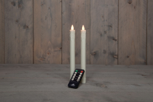 Anna's Collection   Led druipkaars   ivoor   H 23cm   set van 2 stuks   met afstandsbediening