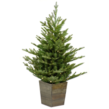 Our Nordic Christmas Nordmann kunstkerstboom   91 cm   groen   Diameter 76 cm   668 tips   100 ledlampjes   houten pot