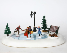 Lemax   'Winter Skating'   Verlichte attractie met animatie   Exclusief adapter