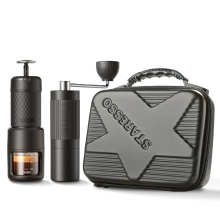 STARESSO draagbare espressomachine & koffiemolen set met draagtas, handmatige reiskoffiemaker + conische burr koffiemolen, waterdicht en gemakkelijk mee te nemen, ideaal voor reizen, kamperen, wandelen en onderweg