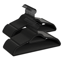 JOYFURNOS   Kledinghangers van Fluweel, Set van 50 met Zwarte Draaibare Haak, Antislip en Ruimtebesparend, voor Jas, Overhemd, Jurk, Broek, Stropdas, Zwart