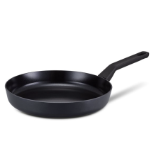 Brabantia Onyx koekenpan, Ø 20 cm – 100% PFAS vrij – Inductiegeschikt – 100% gerecycled lichtgewicht aluminium – Hittebestendige ergonomische handgreep – Keramische coating – Dubbele antiaanbaklaag – Zwart