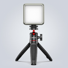 Video Licht RGB, ULANZI VL49 LED videolamp met 2000 mAh accu, kleine dimbare cameralamp 2500K 9500K, magneet aan de achterkant, compacte fotolamp voor macro opnames, productfotografie en YouTube vlogs