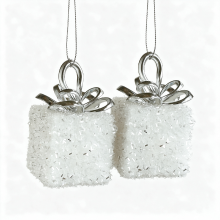 2 Stuks gevlokte witte geschenkdoos hangende ornamenten, hangende decoratie voor kerstboom, verzamelcadeau, buiten tuin hek terras decoratie