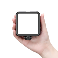 Ulanzi VL81 oplaadbare led videolamp zwart